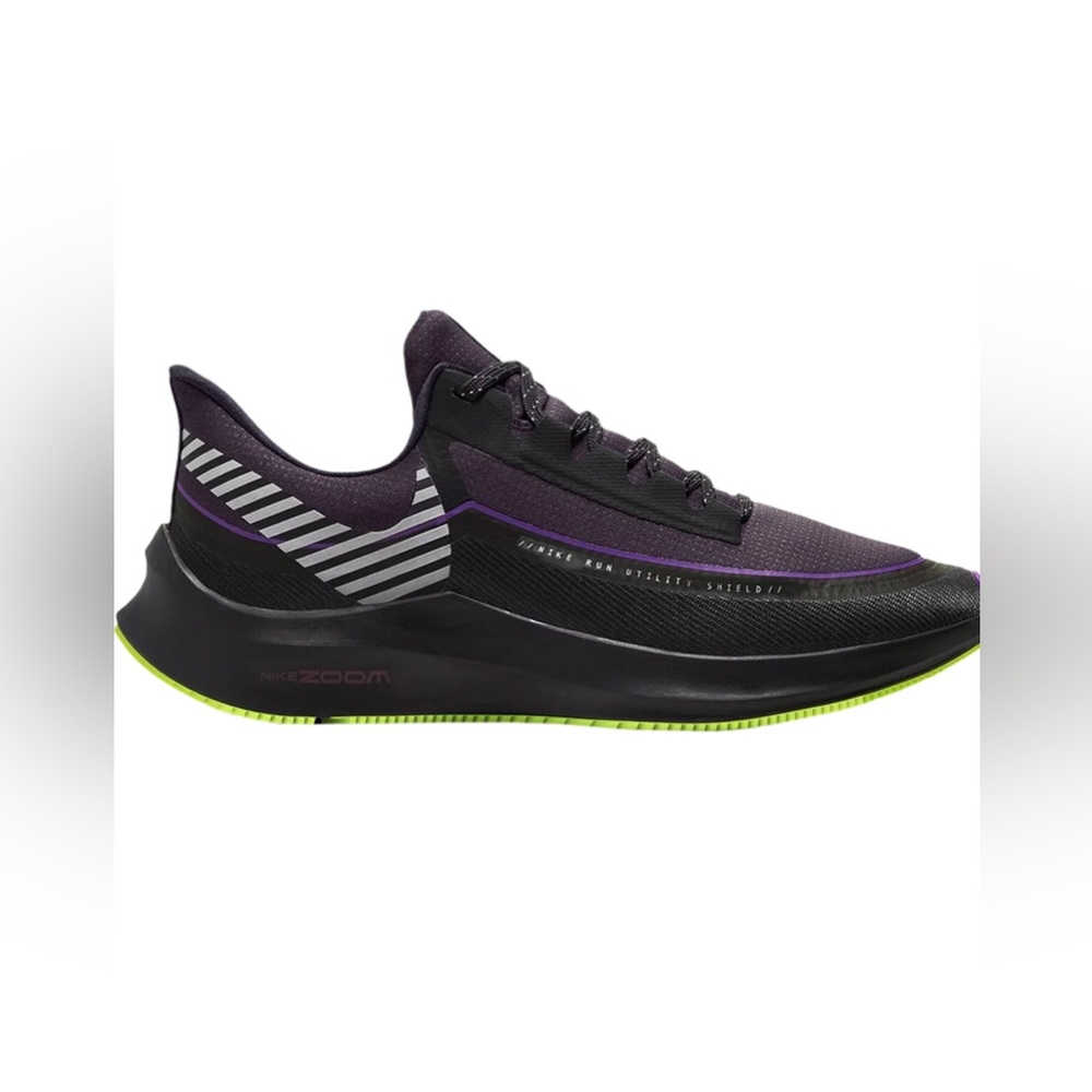 Nike Women's Air Zoom Winflo 6 Shield Running Shoes